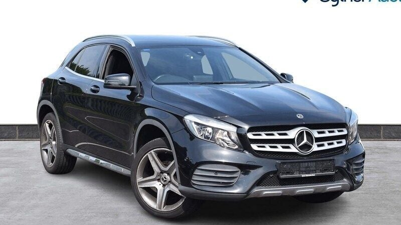 Black Used 2017 Mercedes GLA200 Executive SUV | £13,495 (Fair price) - Image 1/4