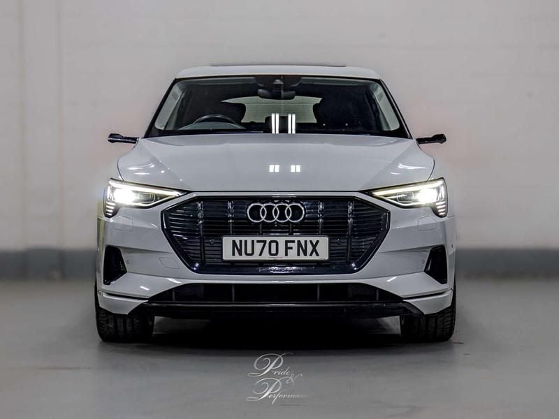Used Audi e-tron Comfort 300 kW (408 HP) 2020 White SUV