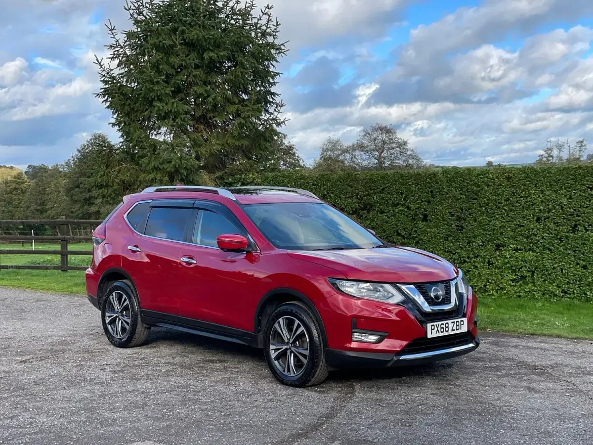 Used Nissan X-Trail N-Connecta 177 HP (130 kW) 2018 Red SUV