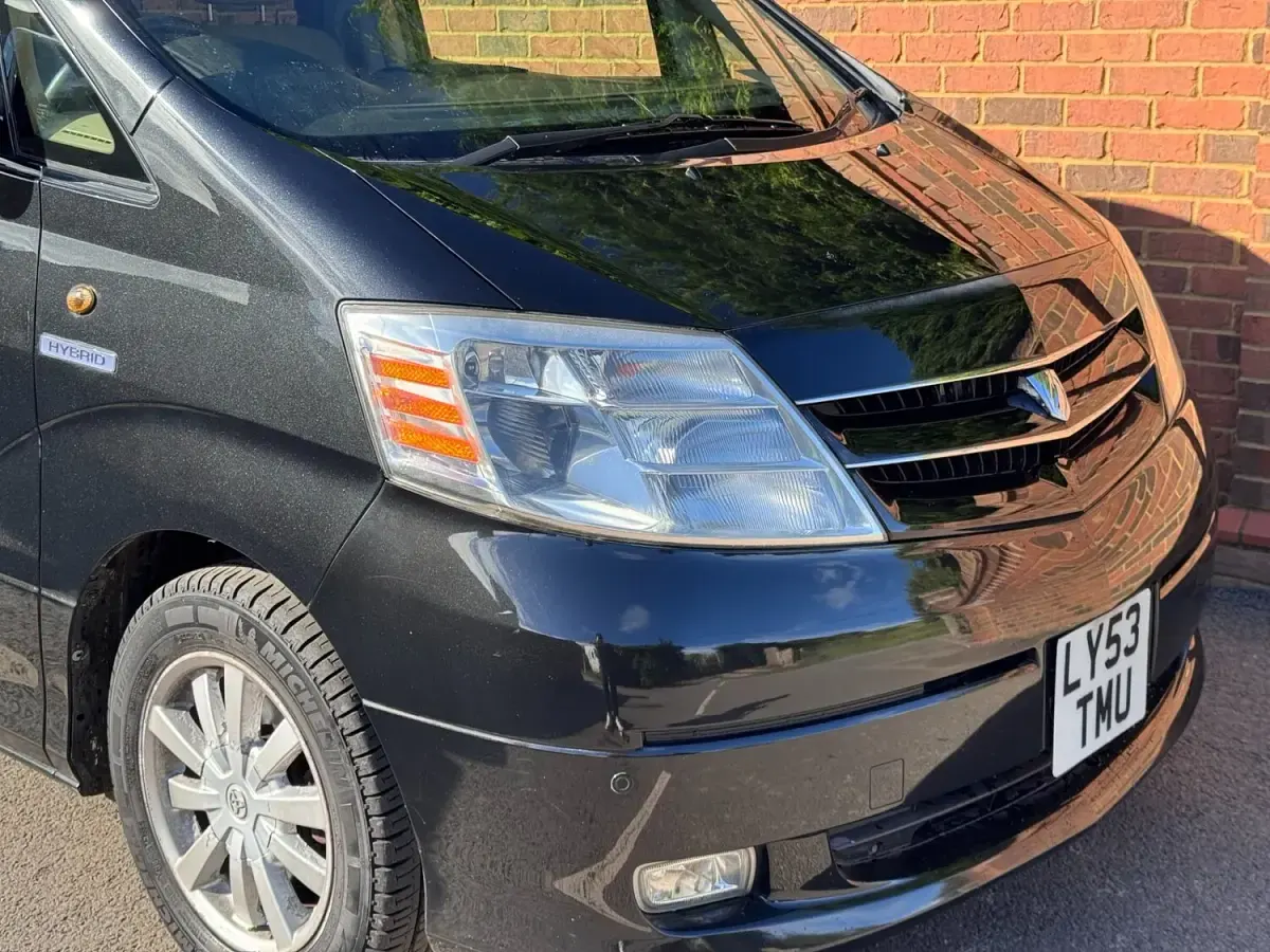 Used Toyota Alphard 159 HP (116 kW) 2006 Black MPV