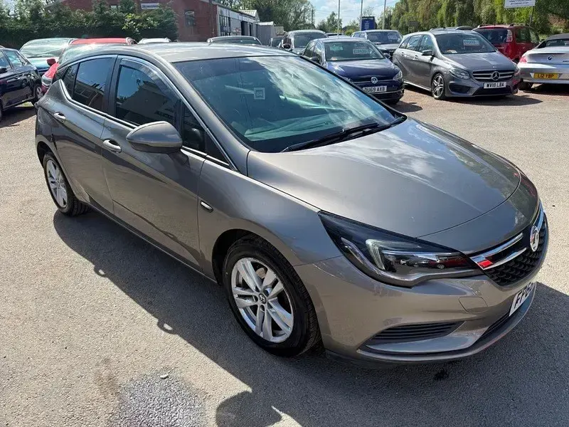 Gebraucht Vauxhall Astra 110 PS (80 kW) 2016 Grau Kleinwagen