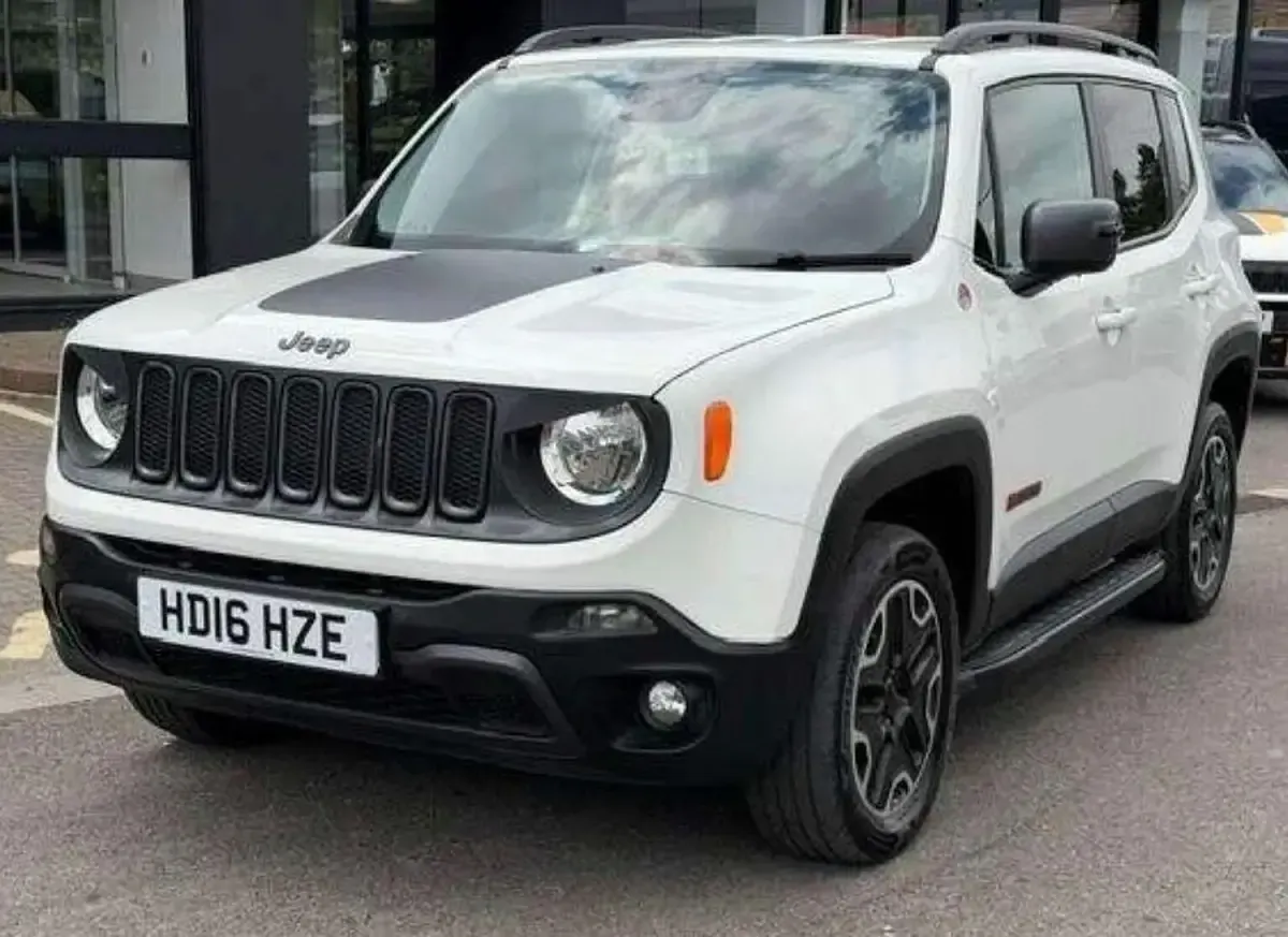 Used Jeep Renegade Trailhawk 140 HP (102 kW) 2016 White SUV