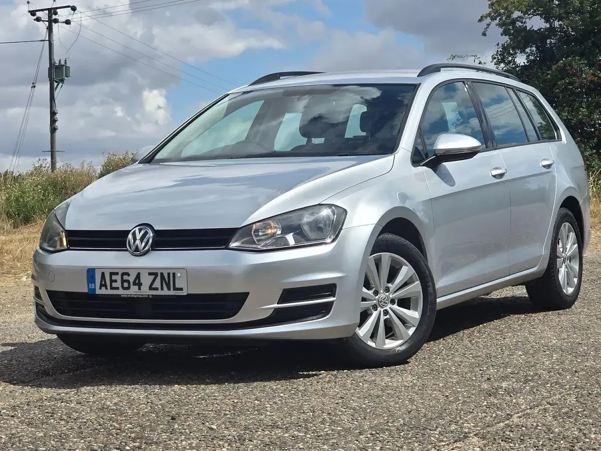 Used VW Golf VII SE 110 HP (80 kW) 2014 Silver Estate