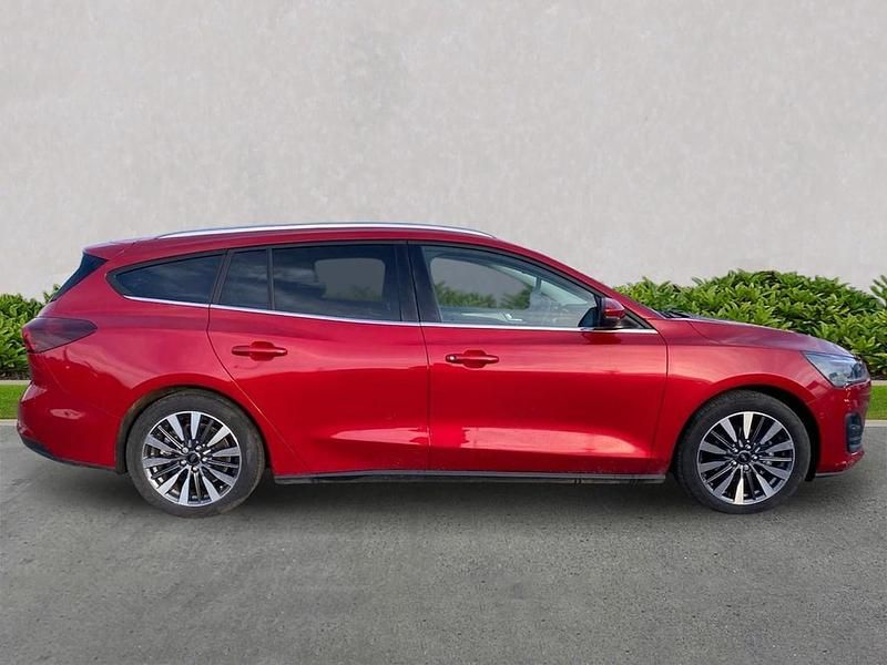 Used Ford Focus Titanium X 155 HP (114 kW) 2024 Red Estate