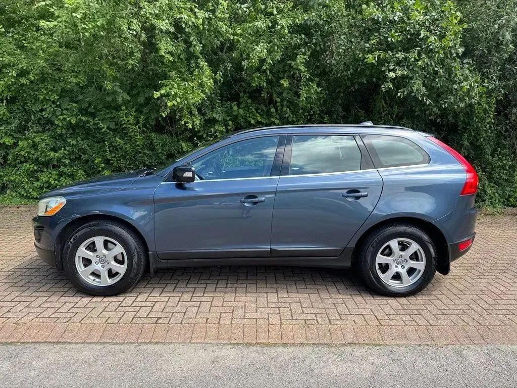 Used Volvo XC60 SE 205 HP (150 kW) 2010 Blue SUV