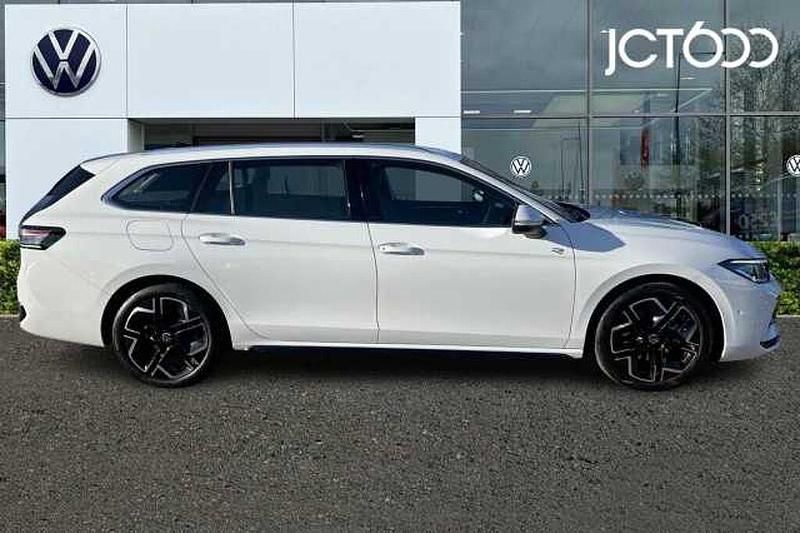 Used VW Passat 150 HP (110 kW) 2025 Estate