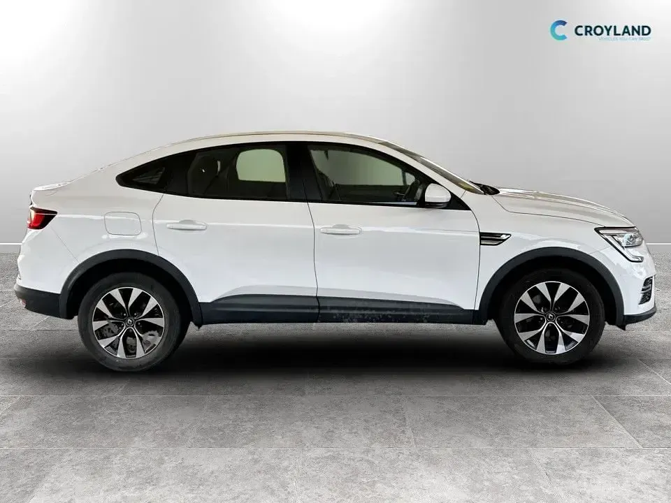 Used Renault Arkana Evolution 2023 White SUV