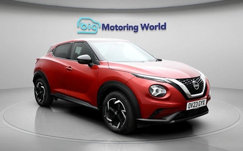 Used Nissan Juke N-Connecta 114 HP (83 kW) 2023 Red SUV