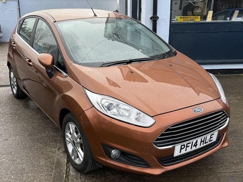 Used Ford Fiesta Zetec 82 HP (60 kW) 2014 Yellow Hatchback