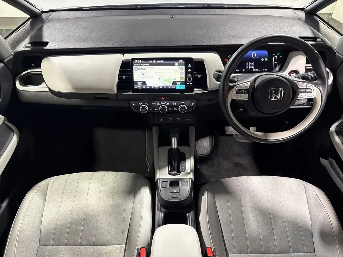 Used Honda Jazz Hybrid 109 HP (80 kW) 2022 Shining grey Hatchback