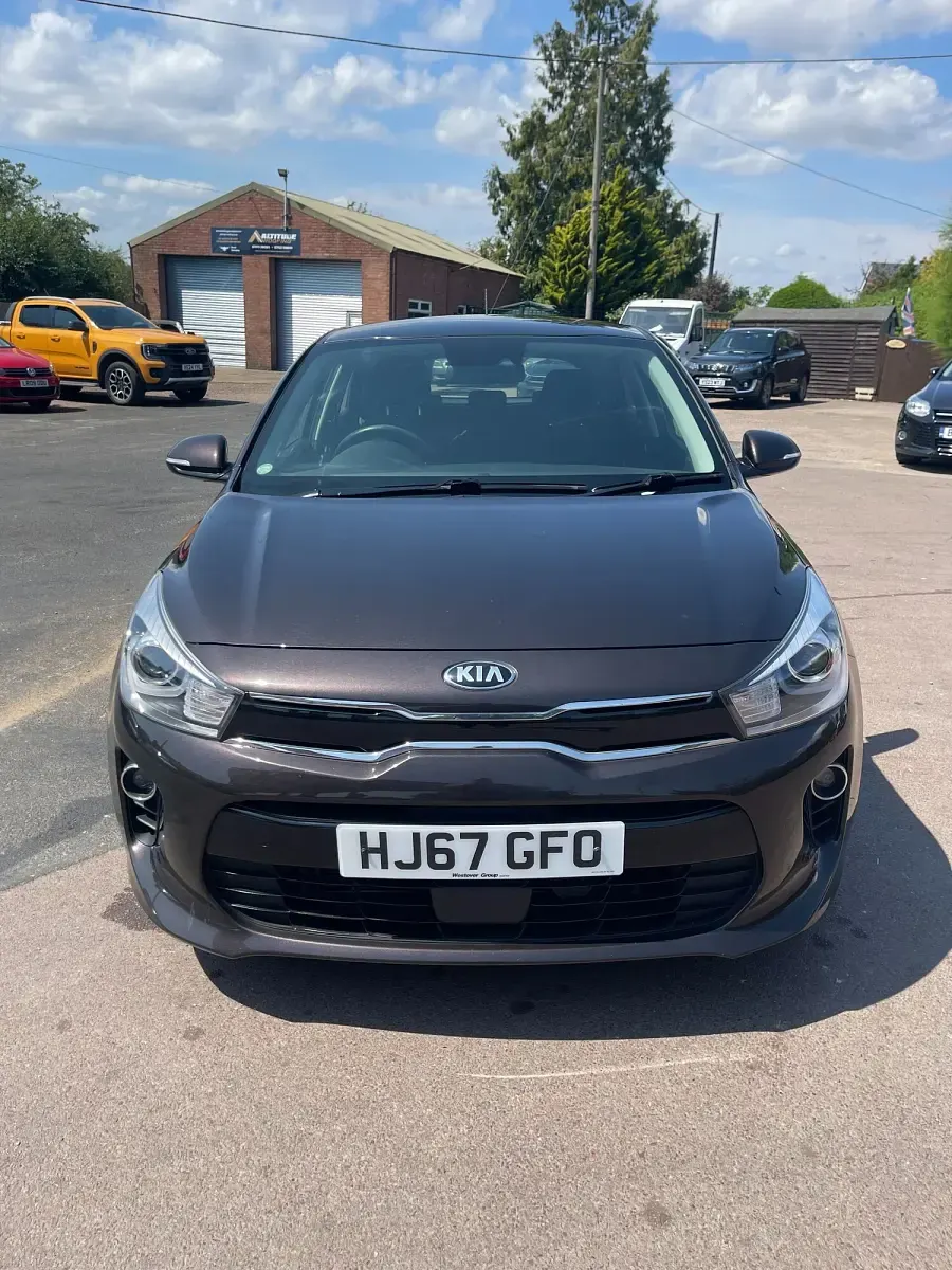 Used Kia Rio 2017 Brown Hatchback