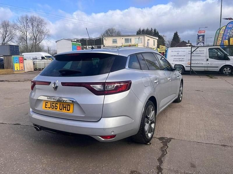 Used Renault Mégane GrandTour 130 HP (95 kW) 2016 Silver Estate