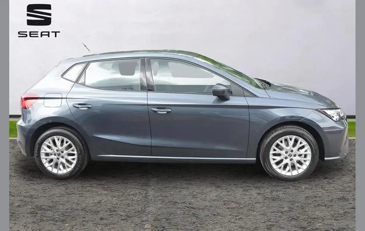 Nuevo Seat Ibiza SE Technology 115 CV (84 kW) 2026 Gris Utilitario