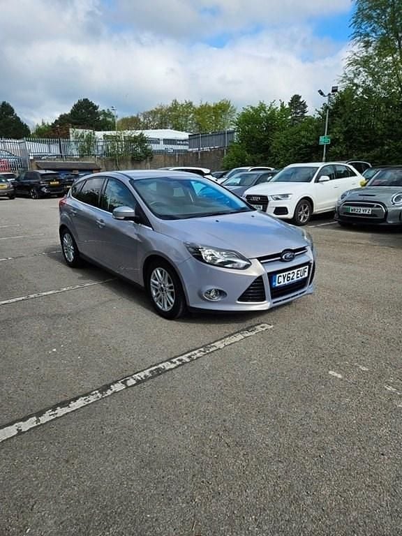 Used Ford Focus Titanium 115 HP (84 kW) 2012 Silver Hatchback