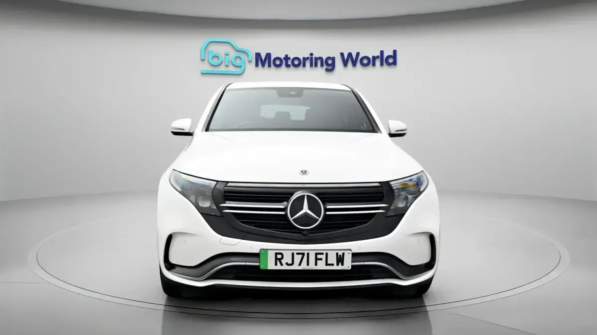 Usado Mercedes EQC400 AMG line 300 kW (408 CV) 2021 Blanco SUV
