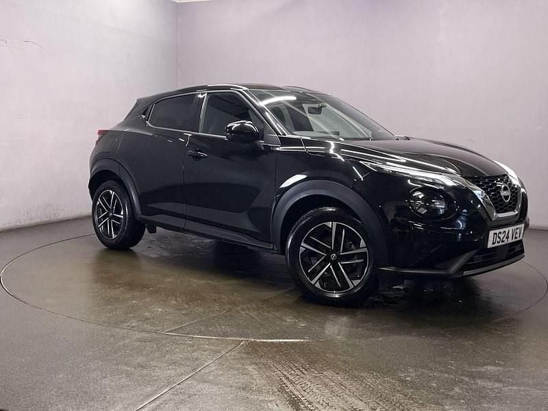 Black Used 2024 Nissan Juke N-Connecta SUV | £15,499 (Fair price) - Image 1/4