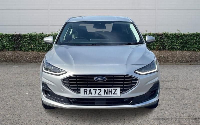 Used Ford Focus Titanium 125 HP (91 kW) 2023 Silver Hatchback