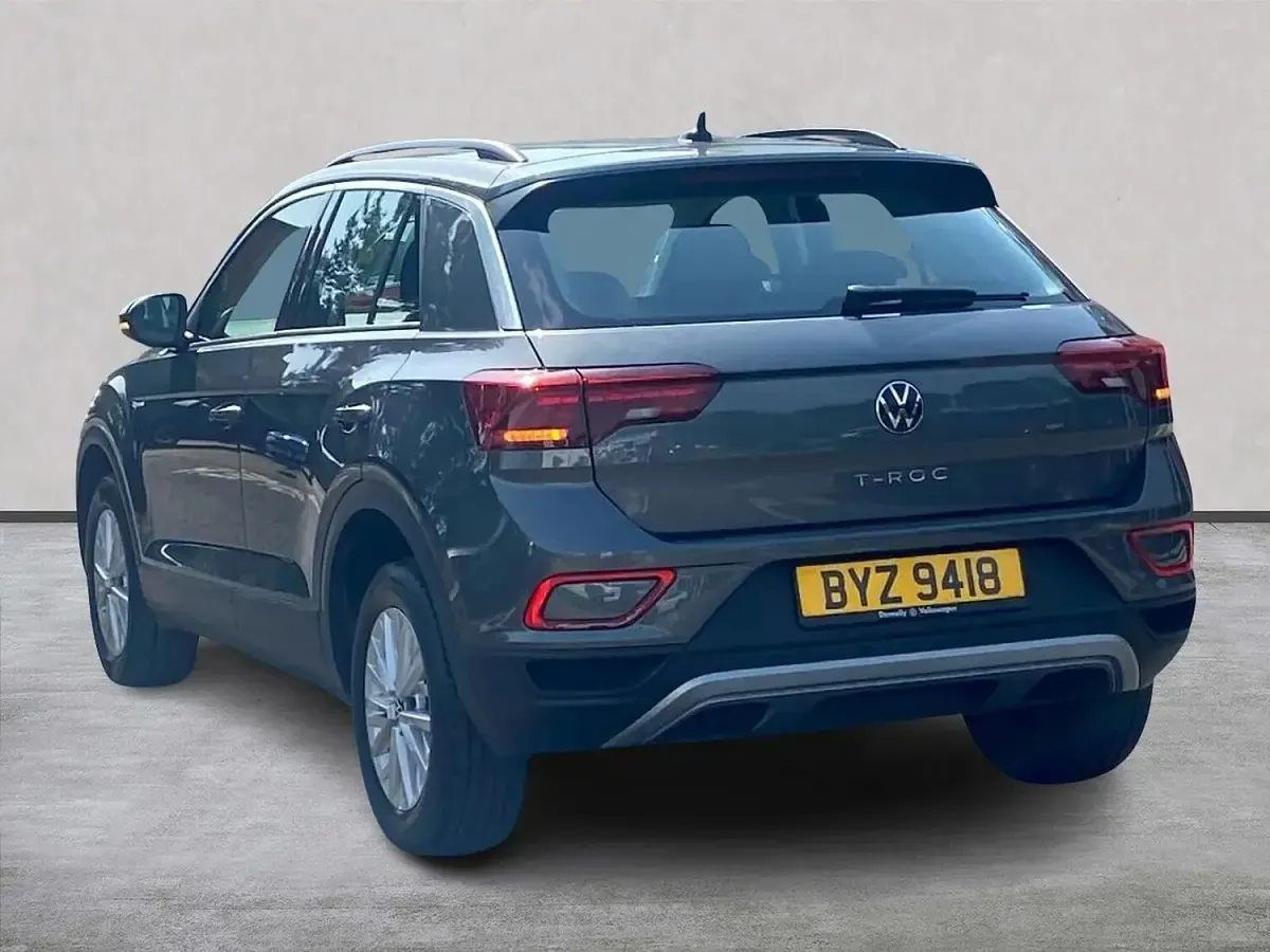 Used VW T-Roc Life 150 HP (110 kW) 2023 Grey SUV