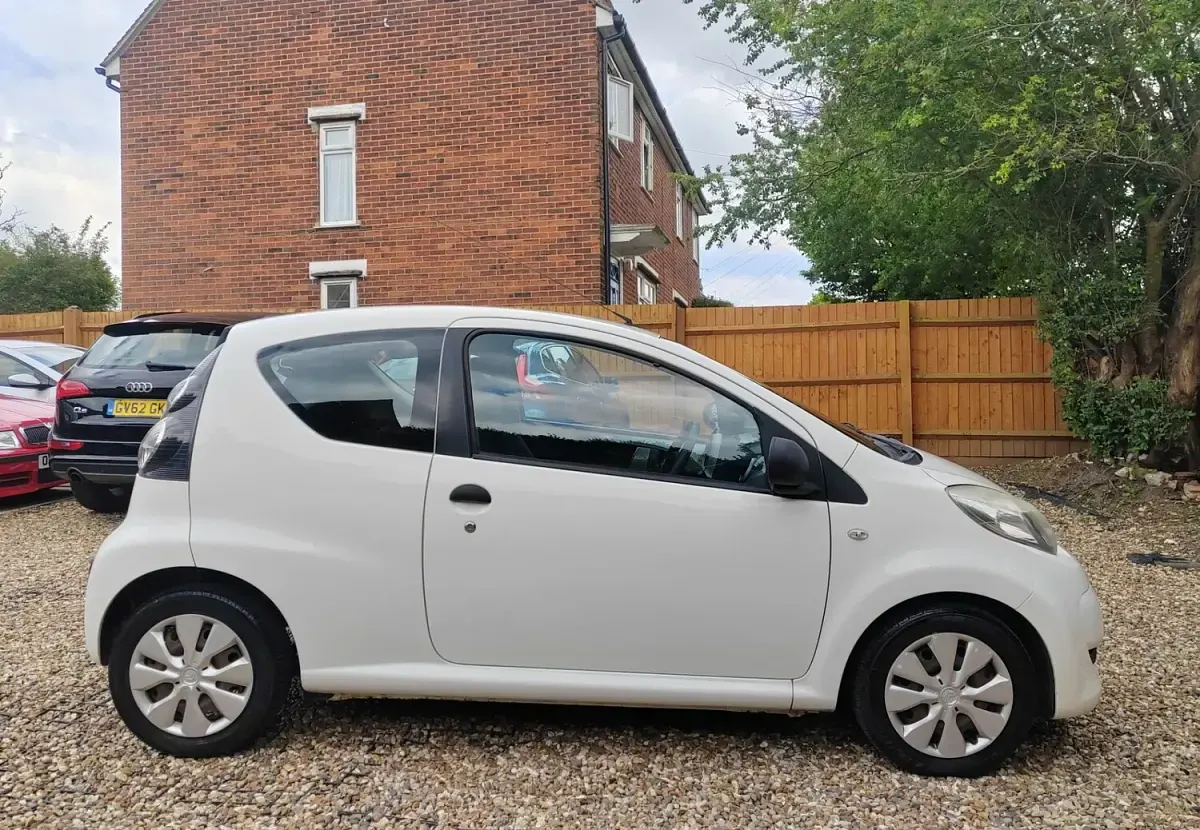 Used Citroën C1 VTR Sport 2011 White Hatchback