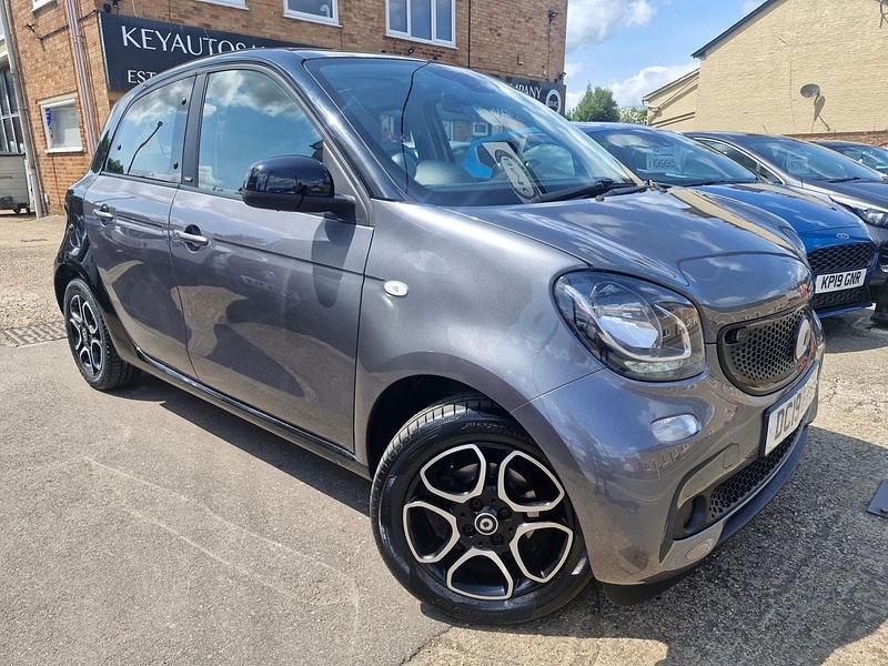 Black Used 2019 Smart ForFour Premium Hatchback | £9,995 (A bit pricey) - Image 1/3