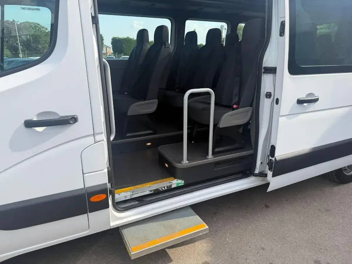 Used Vauxhall Movano S 143 HP (105 kW) 2019 White MPV