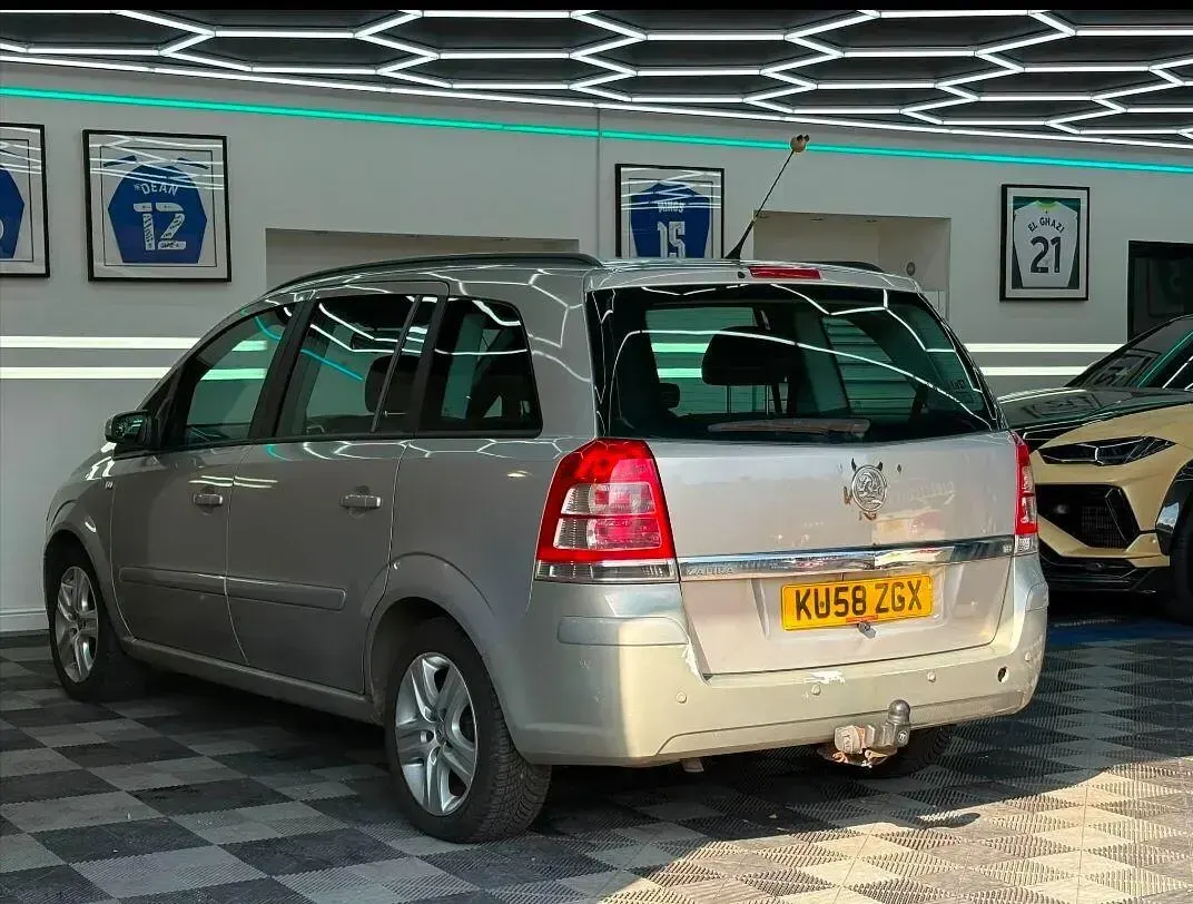 Used Vauxhall Zafira 140 HP (102 kW) 2008 Silver MPV