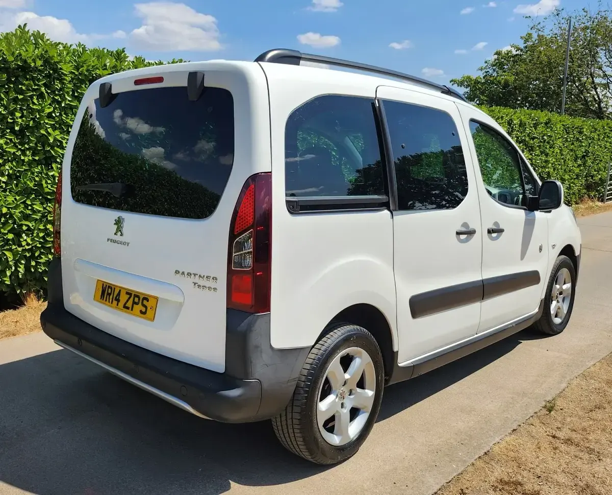 Used Peugeot Partner Tepee Outdoor 2014 White MPV