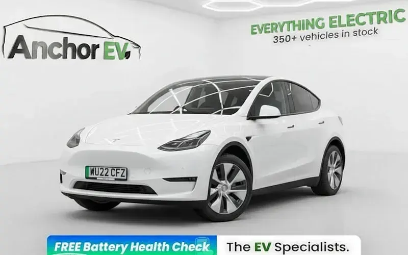 Używany Tesla Model Y Long Range AWD 286 kW (389 KM) 2025 SUV