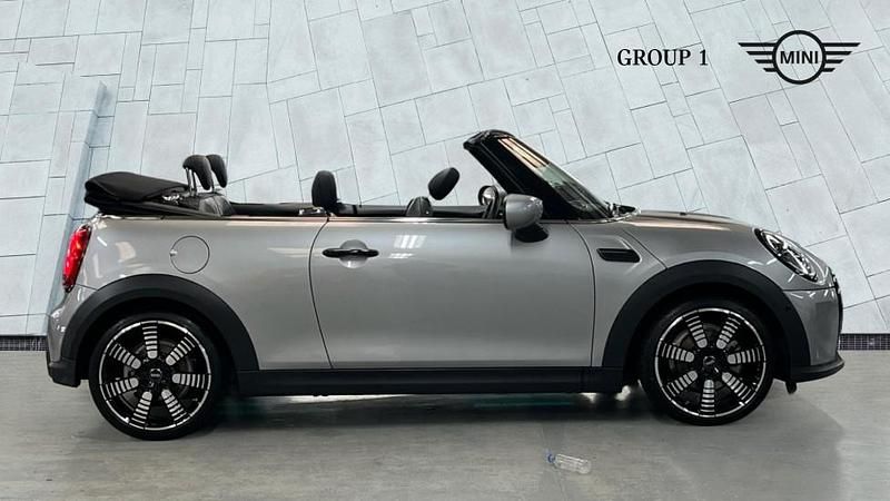 Used Mini Cooper Exclusive 134 HP (98 kW) 2024 Silver Hatchback