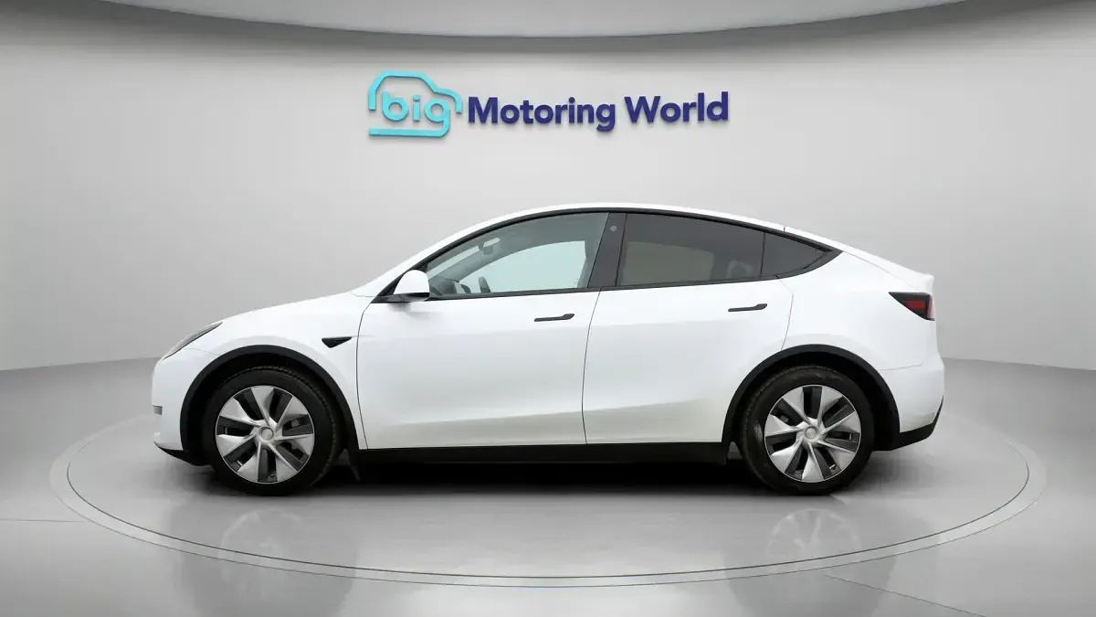 Used Tesla Model Y Long Range AWD 378 kW (514 HP) 2023 White SUV
