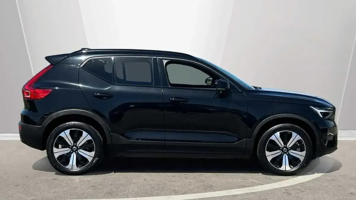 Used Volvo XC40 Core 170 kW (232 HP) 2023 Black SUV