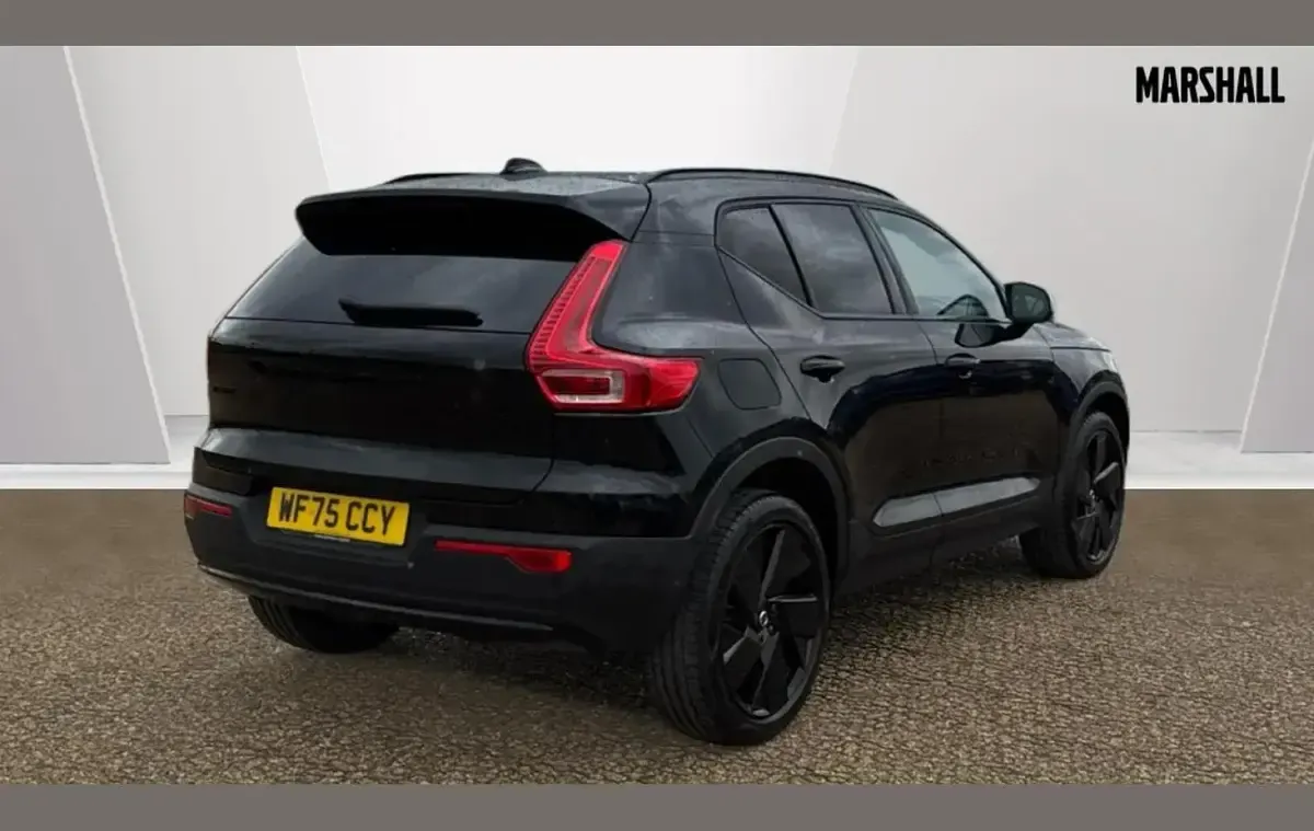 Used Volvo XC40 Plus 194 HP (142 kW) 2025 Black SUV