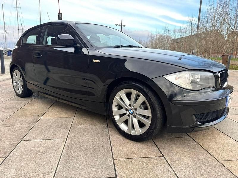 Black Used 2011 BMW 118 Comfort Edition Hatchback | £3,990 (Good price) - Image 1/4