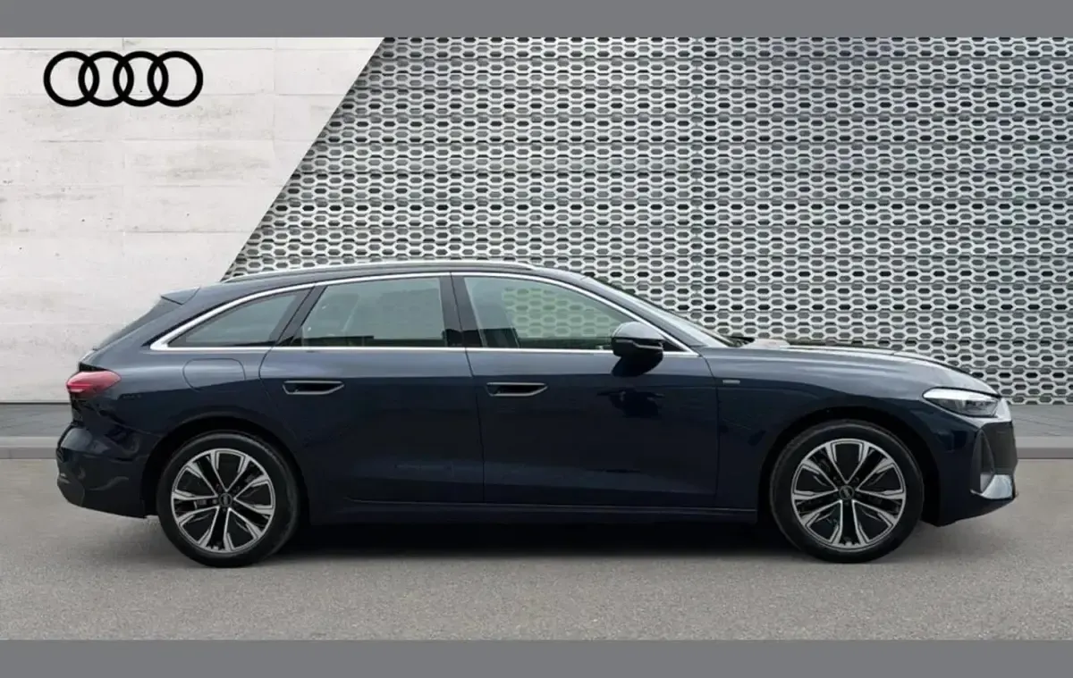 Used Audi A5 Advanced 295 HP (216 kW) 2025 Blue Estate