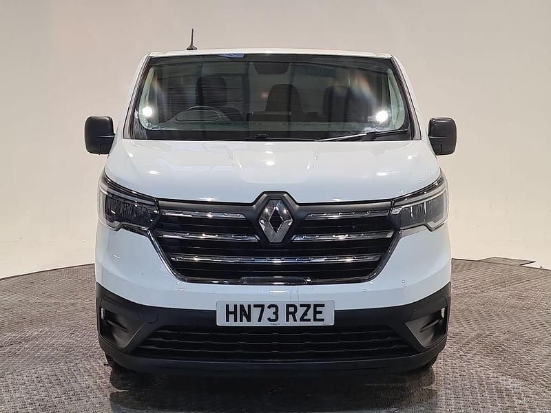 Used Renault Trafic 130 HP (95 kW) 2023 White MPV