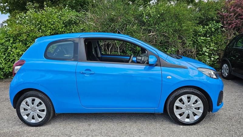 Used Peugeot 108 Active 68 HP (50 kW) 2015 Blue Hatchback