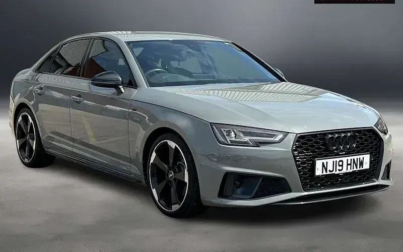 Usado Audi A4 Black Edition 150 HP (110 kW) 2019 Sedan