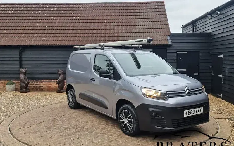 Used Citroën Berlingo 76 HP (55 kW) 2021 MPV