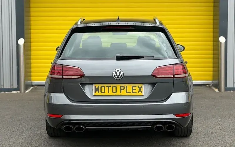 Used VW Golf VII R 310 HP (228 kW) 2017 Grey Estate