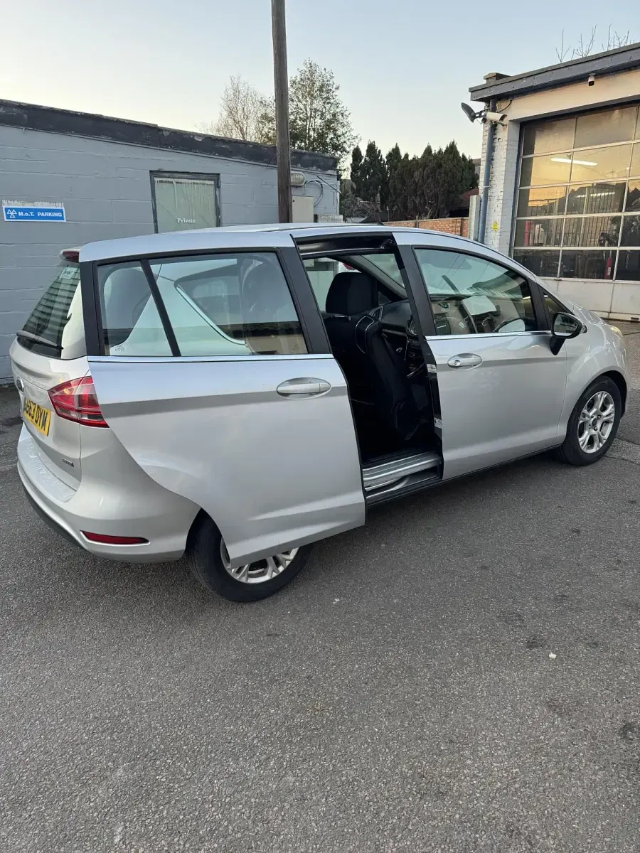 Used Ford B-MAX Zetec 2013 Silver MPV
