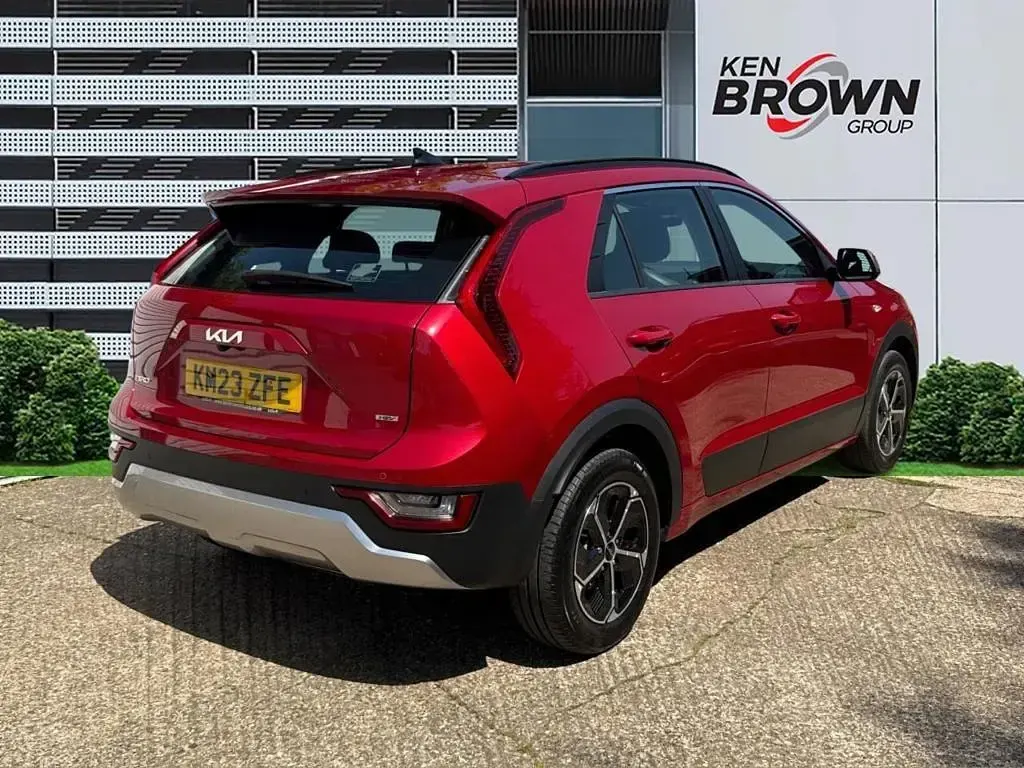 Używany Kia Niro 2023 Czerwony SUV