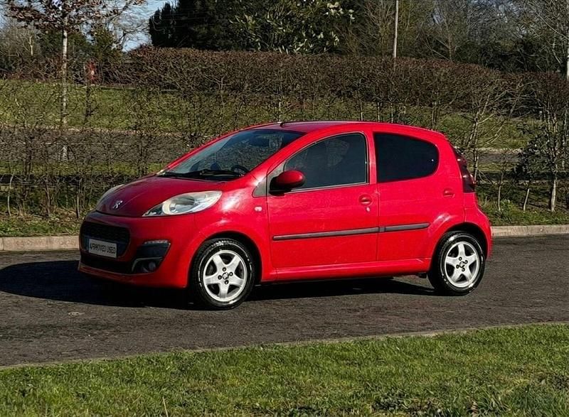 Used Peugeot 107 Allure 68 HP (50 kW) 2012 Red Hatchback