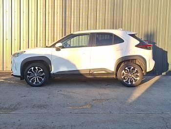 Used Toyota Yaris Hybrid Design 116 HP (85 kW) 2022 White Estate