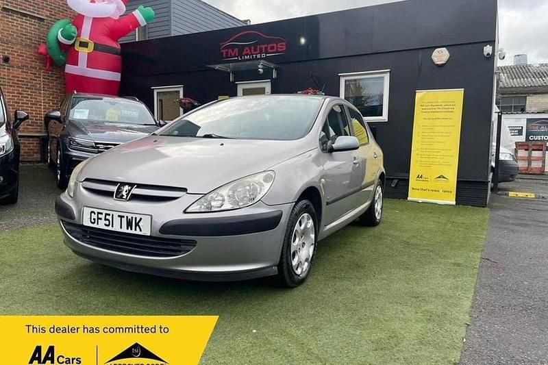 Grey Used 2001 Peugeot 307 Hatchback | £995 (Super price) - Image 1/1