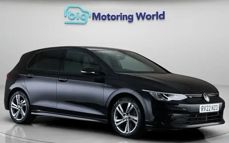 Used VW Golf VIII R-line 131 HP (96 kW) 2024 Hatchback