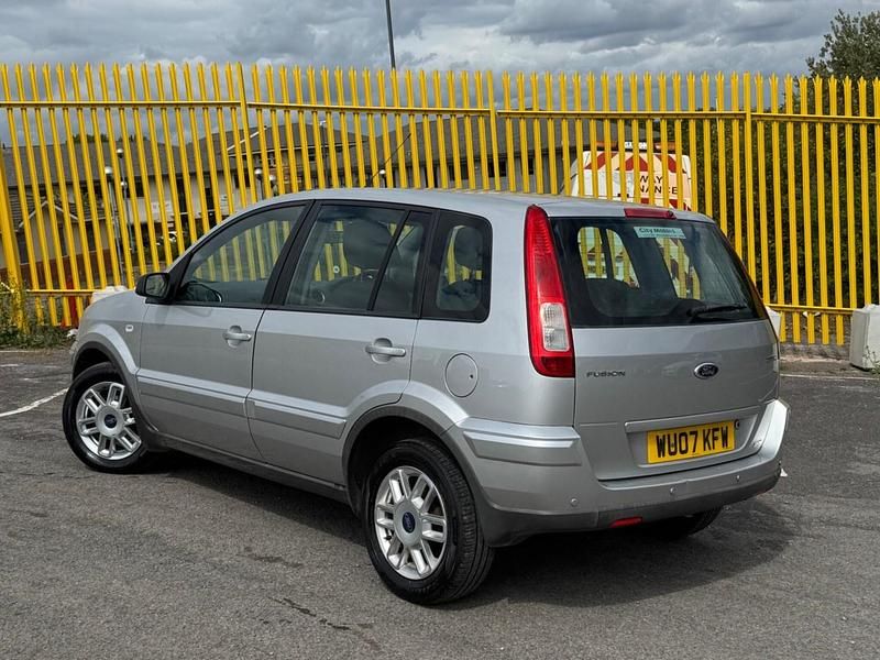 Used Ford Fusion Zetec 2007 Silver Hatchback