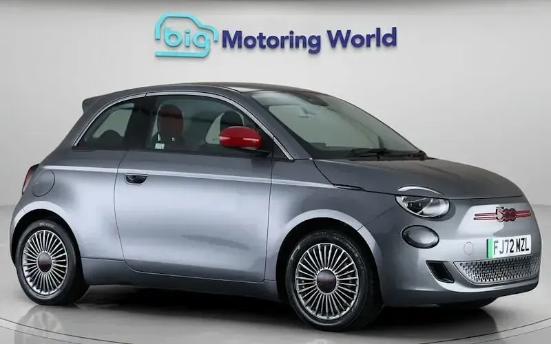 Used Fiat 500e Red 86 kW (118 HP) 2022 Hatchback