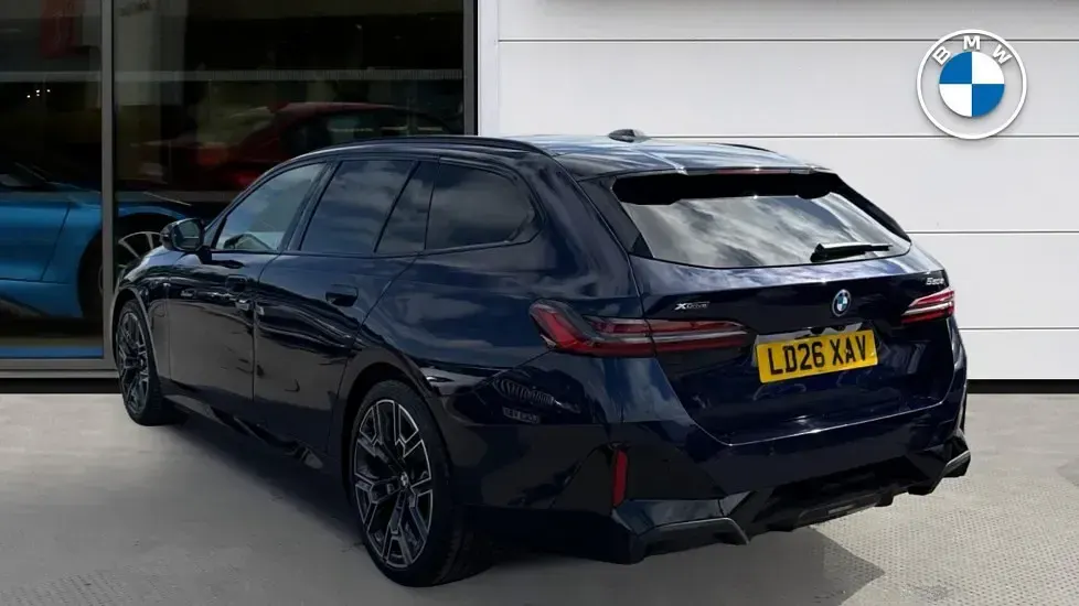 Used BMW 550e M Sport 482 HP (354 kW) 2026 Blue Estate