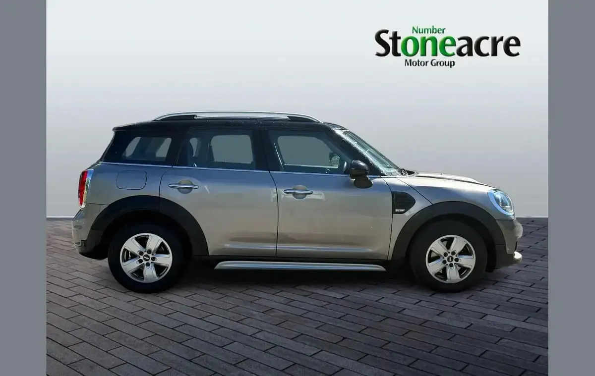 Used Mini Cooper Countryman 134 HP (98 kW) 2018 Silver SUV