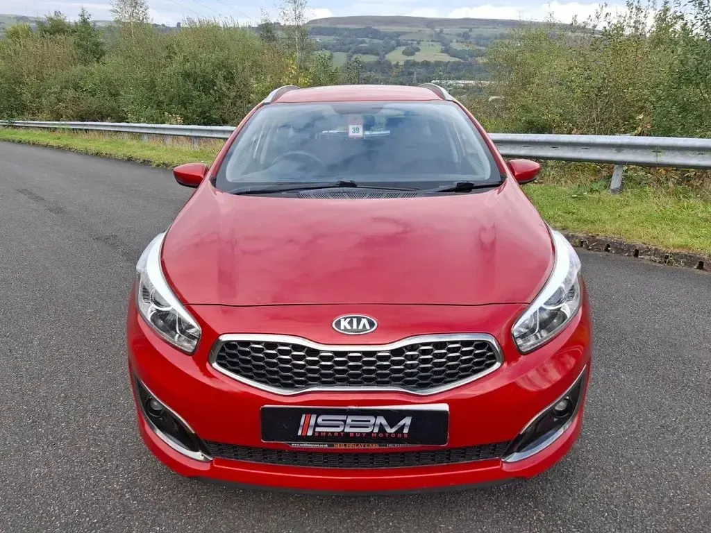 Used Kia Ceed Sportswagon 134 HP (98 kW) 2023 Red Estate